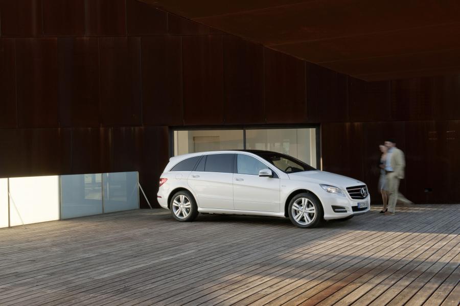  Mercedes-Benz R-Class 2011 года  (фото 170 из 186)